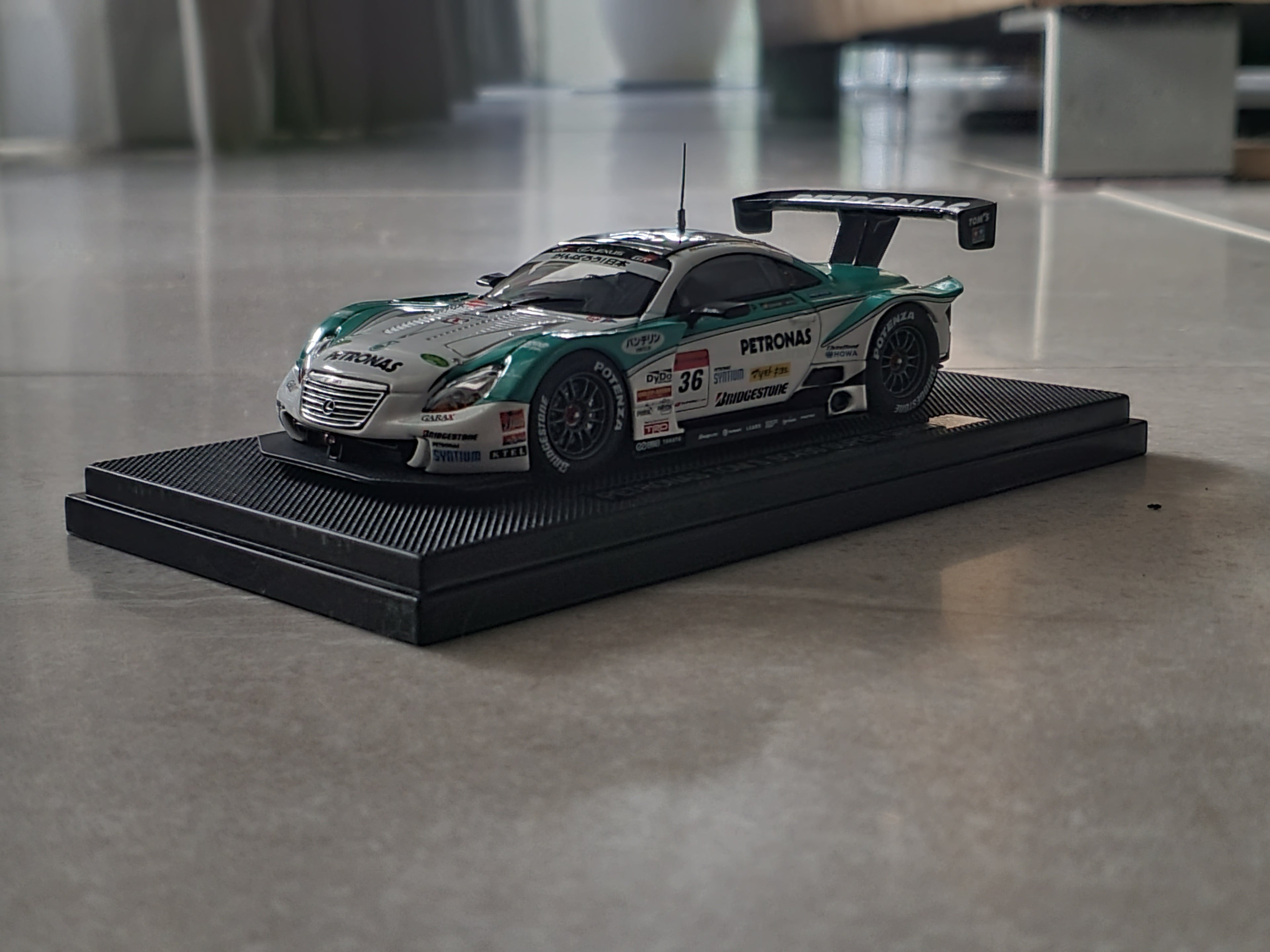 Lexus SC430 1/43 Toms Super gt500 1/43 by Ebbro