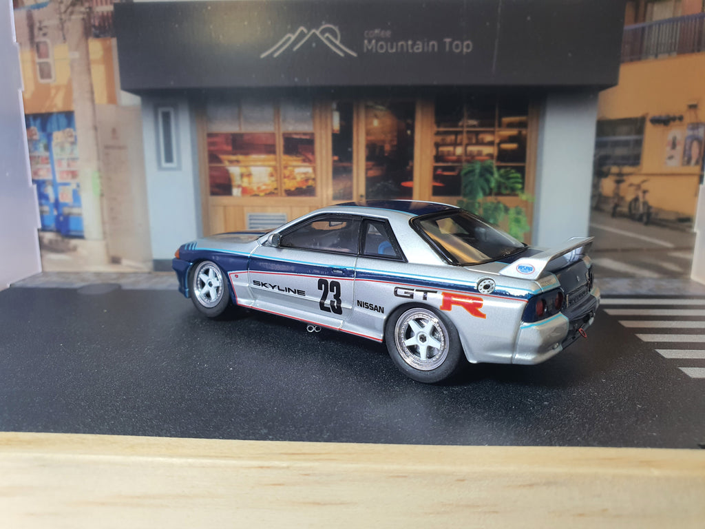 Nissan Skyline GT-r R32 Taisan 1/43 by Ebbro