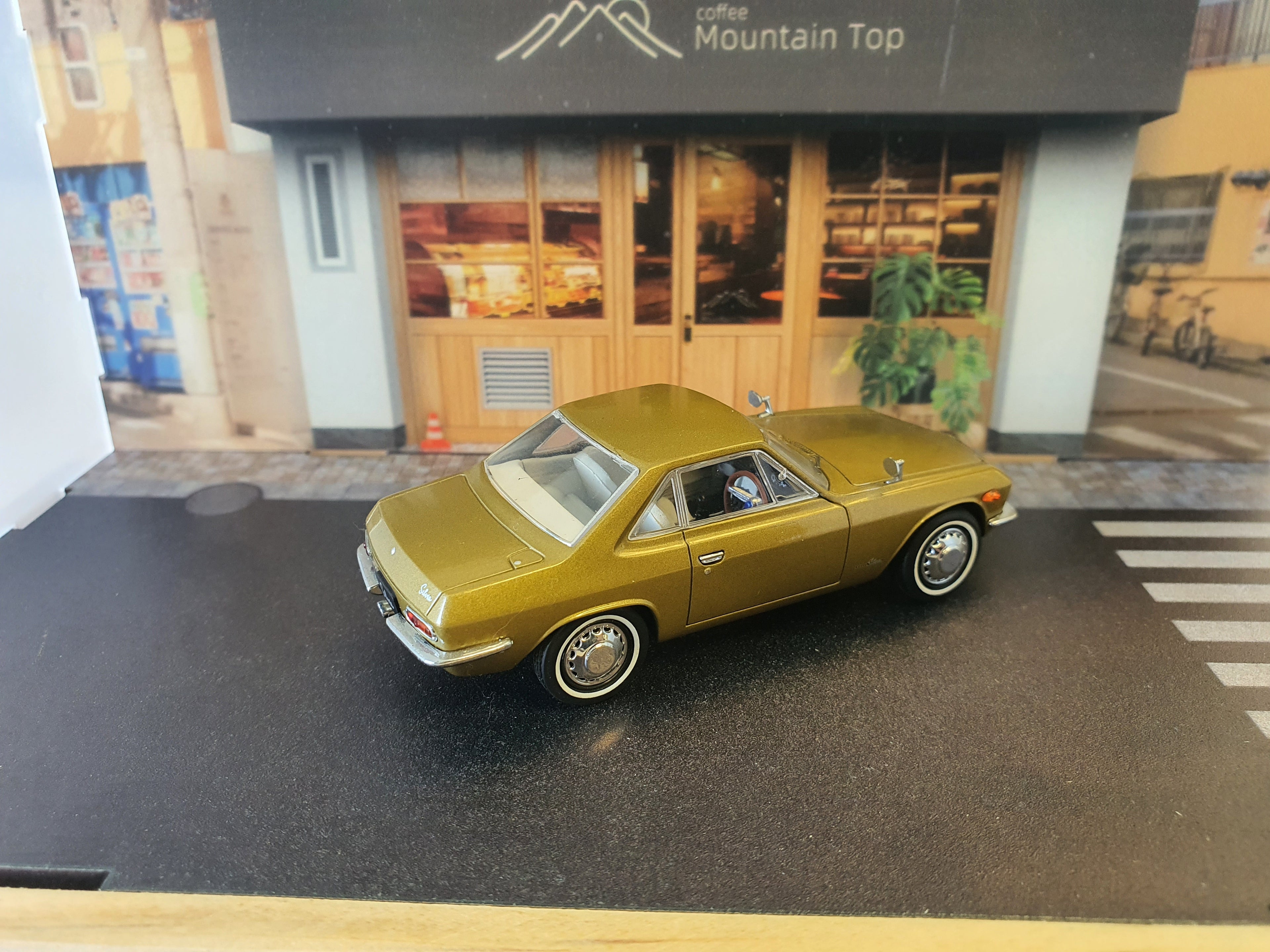 Nissan Silvia by Ebbro 1/43 gold