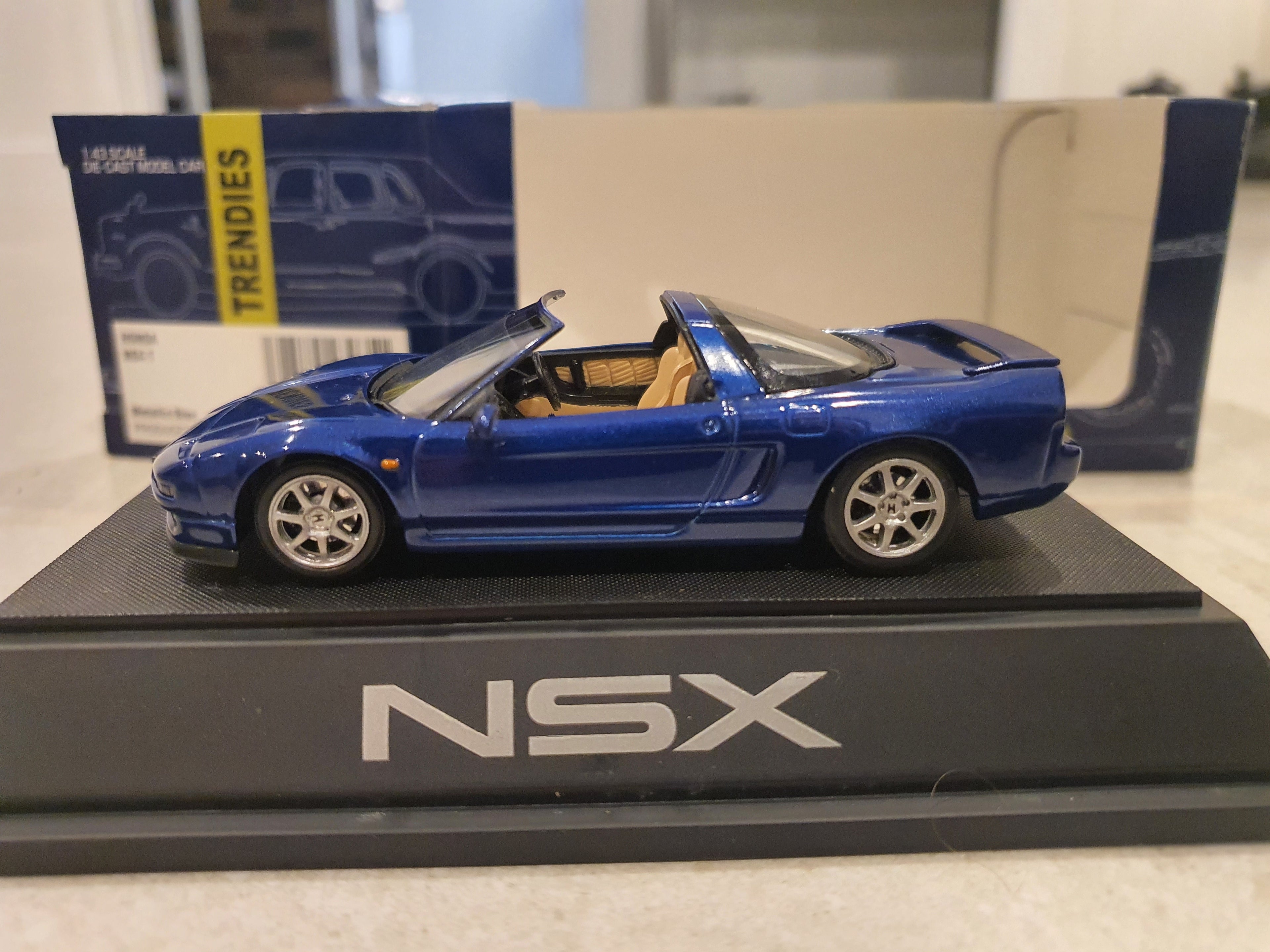 Honda NSX 1/43 scale by Ebbro in blue