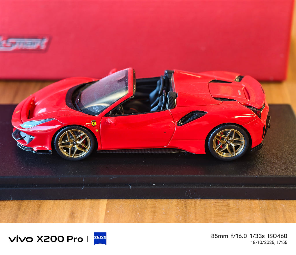 Ferrari 488Pista Spider Looksmart 1/43 scale diecast, resin model car