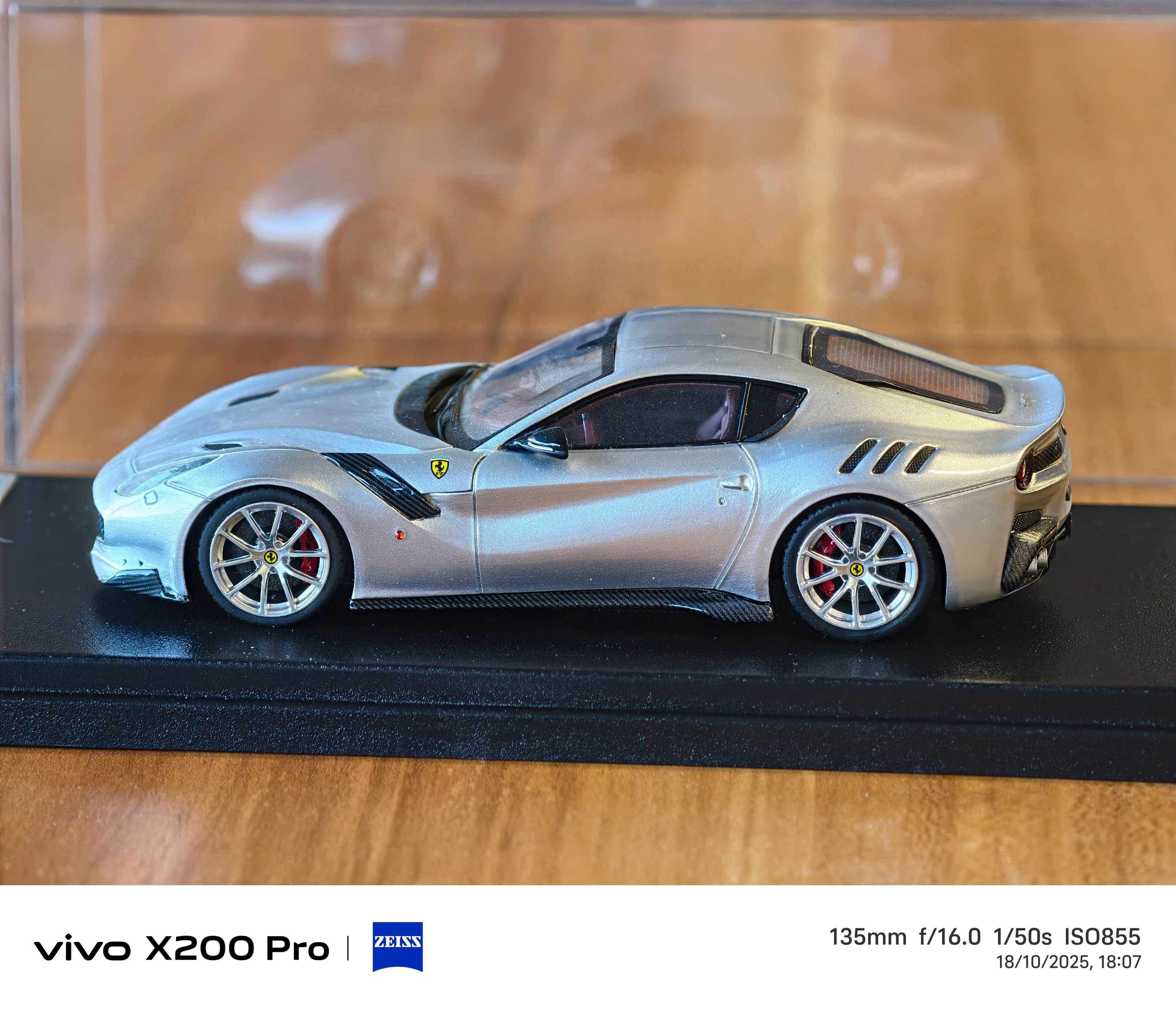 Ferrari Looksmart 1/43