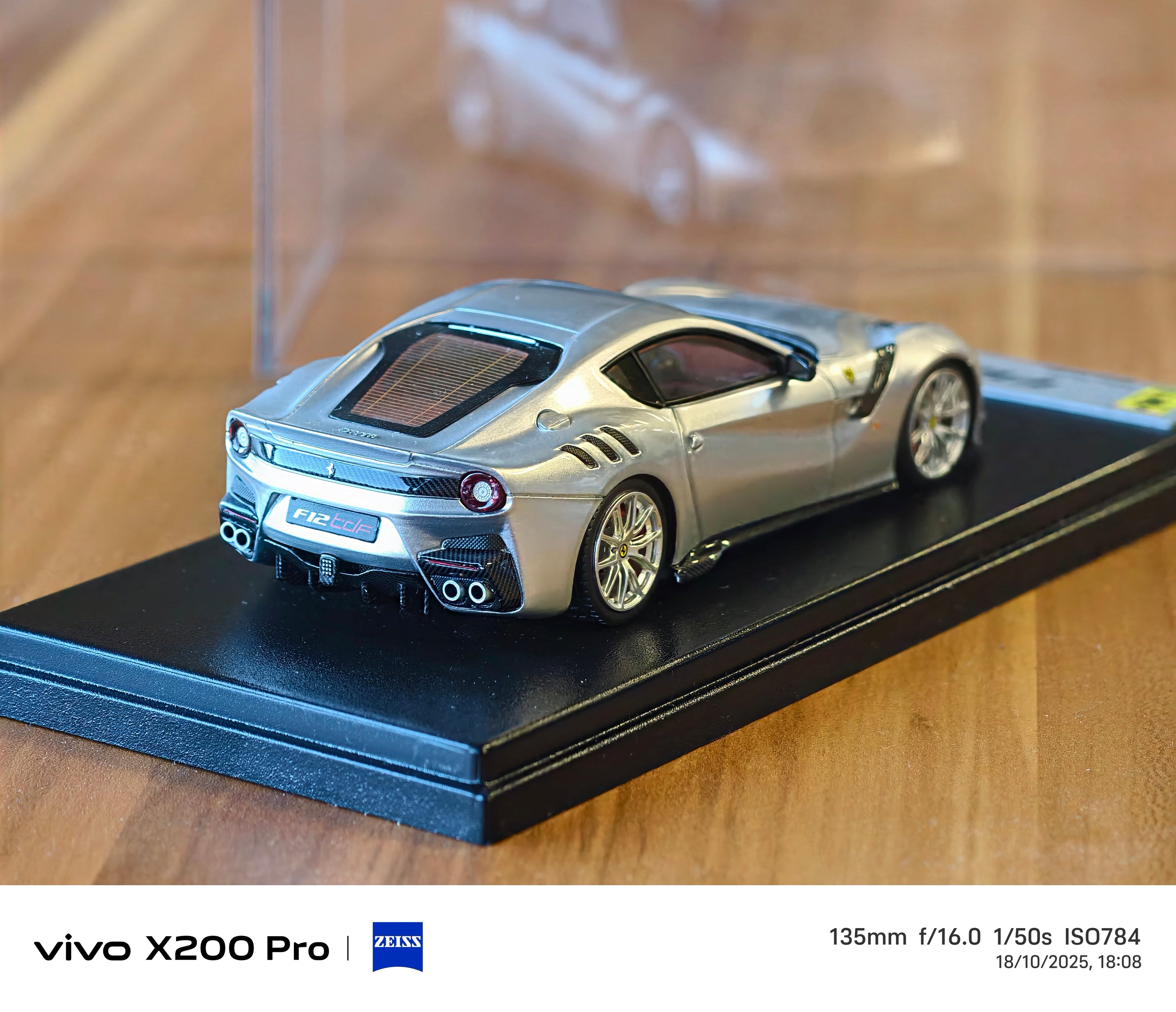 Ferrari Looksmart 1/43