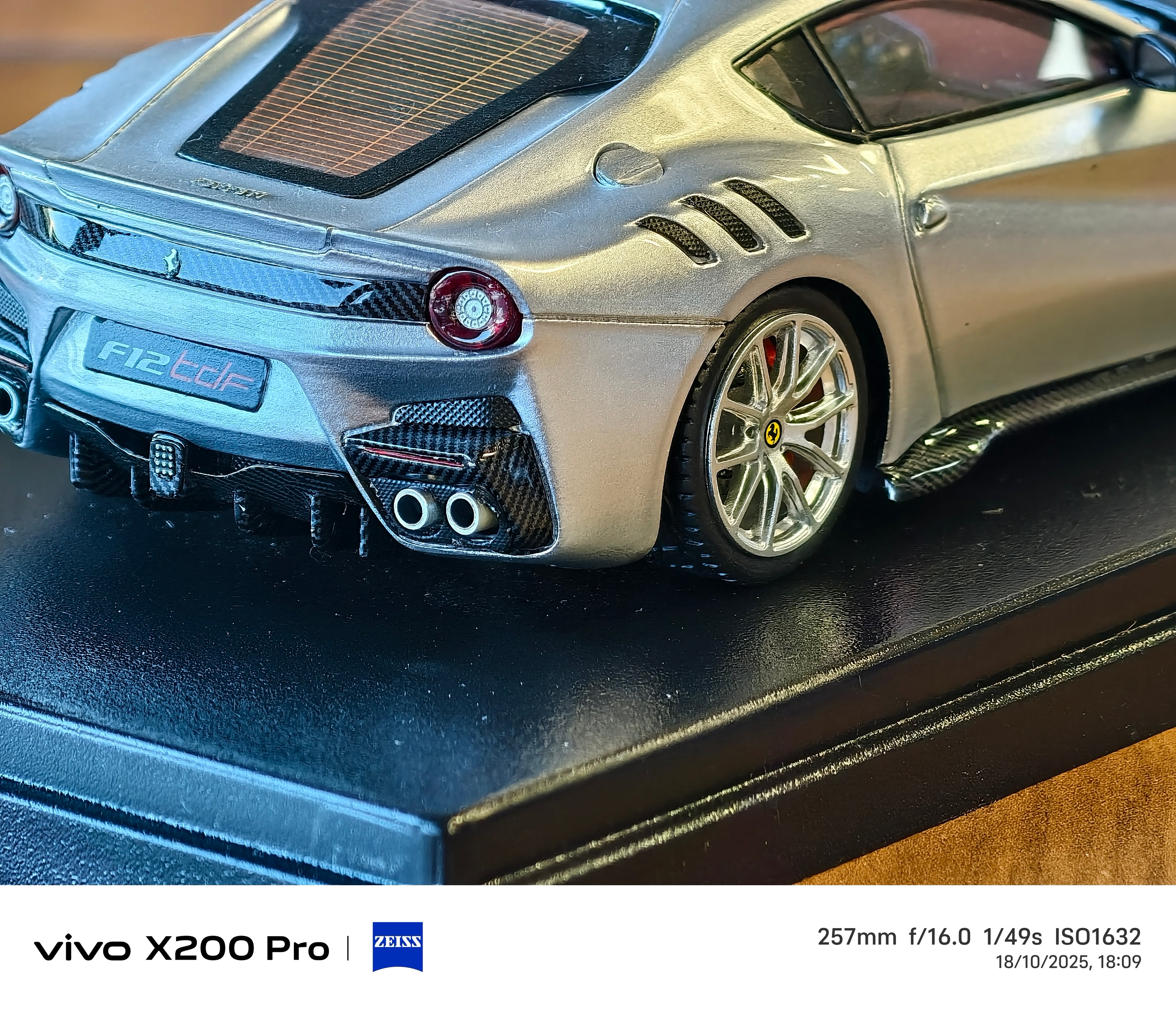 Ferrari Looksmart 1/43