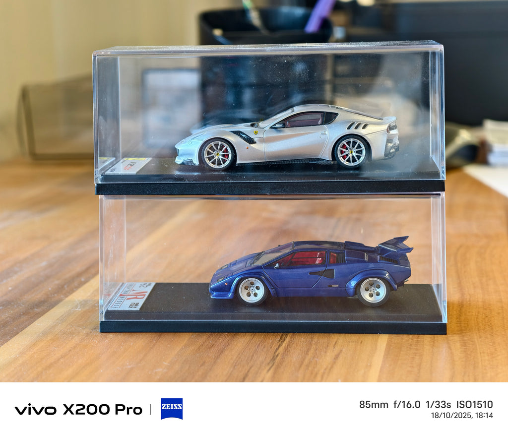 Ferrari Looksmart 1/43