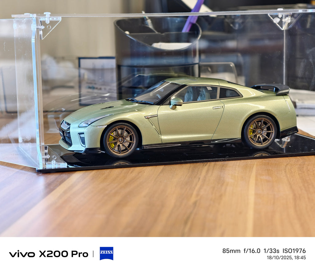 Nissan GT-R R35 Kyosho Samurai Jade Green 1/18