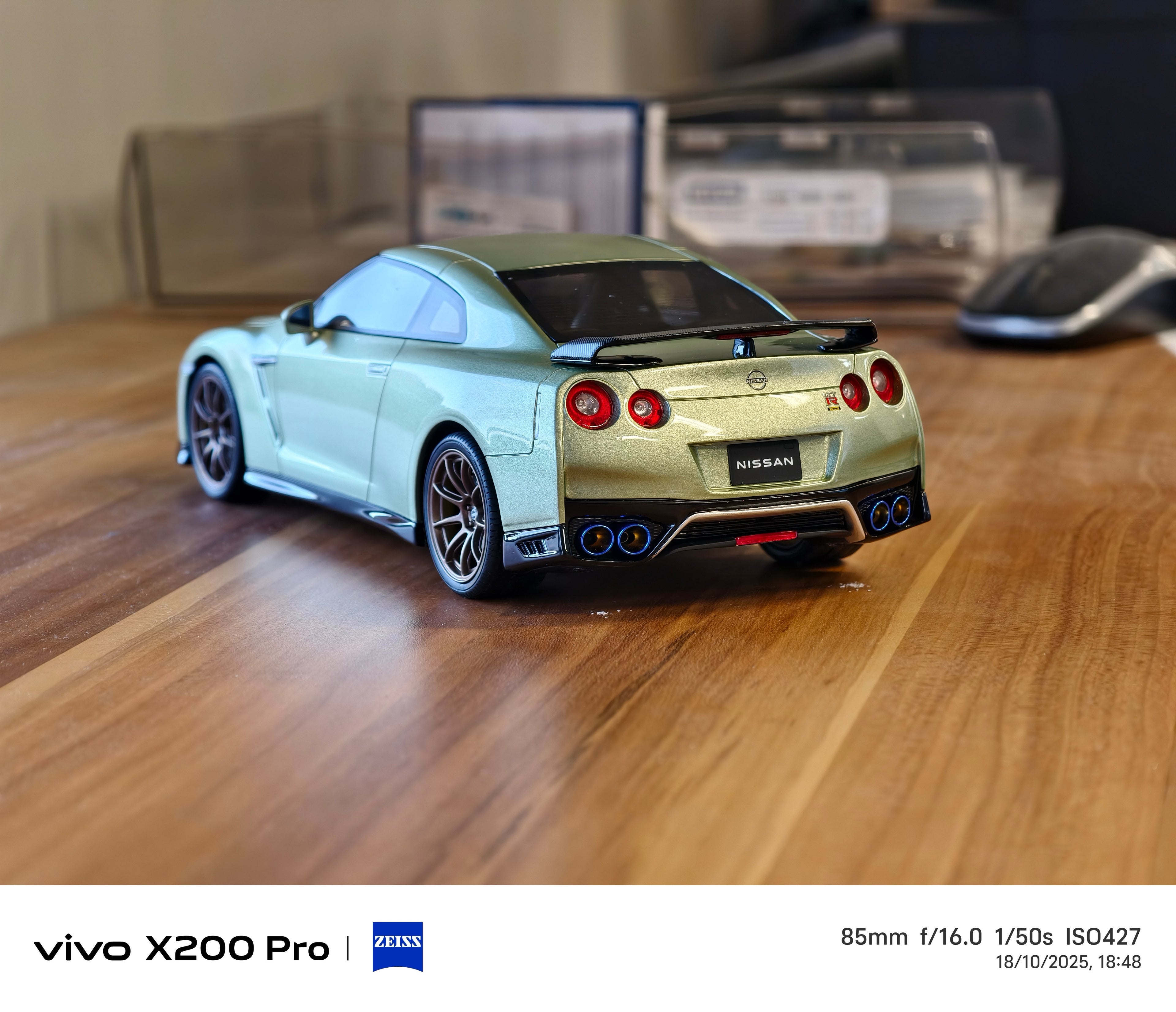 Nissan GT-R R35 Kyosho Samurai Jade Green 1/18