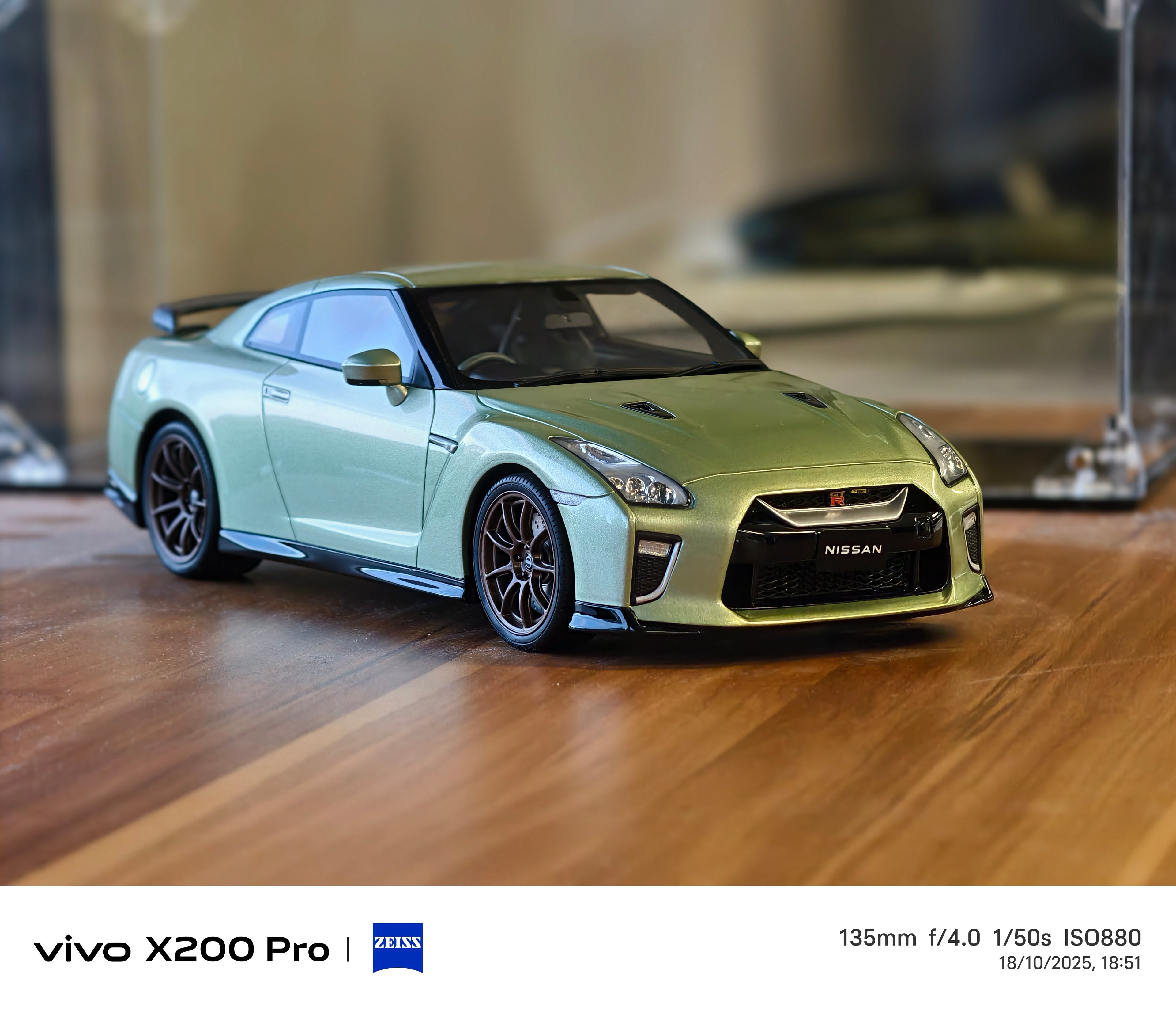 Nissan GT-R R35 Kyosho Samurai Jade Green 1/18