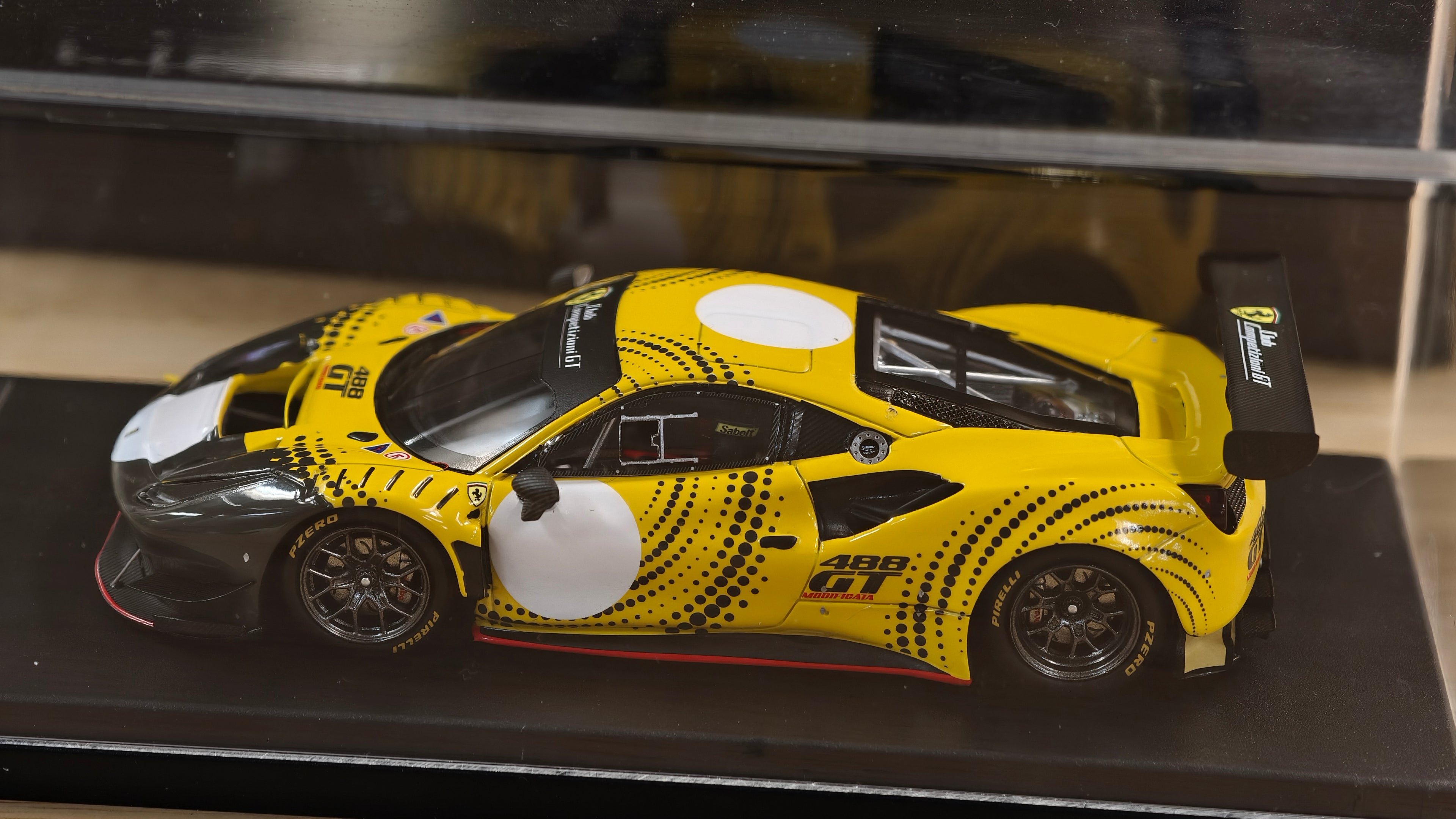 Ferrari 488 GT by Looksmart 1/43