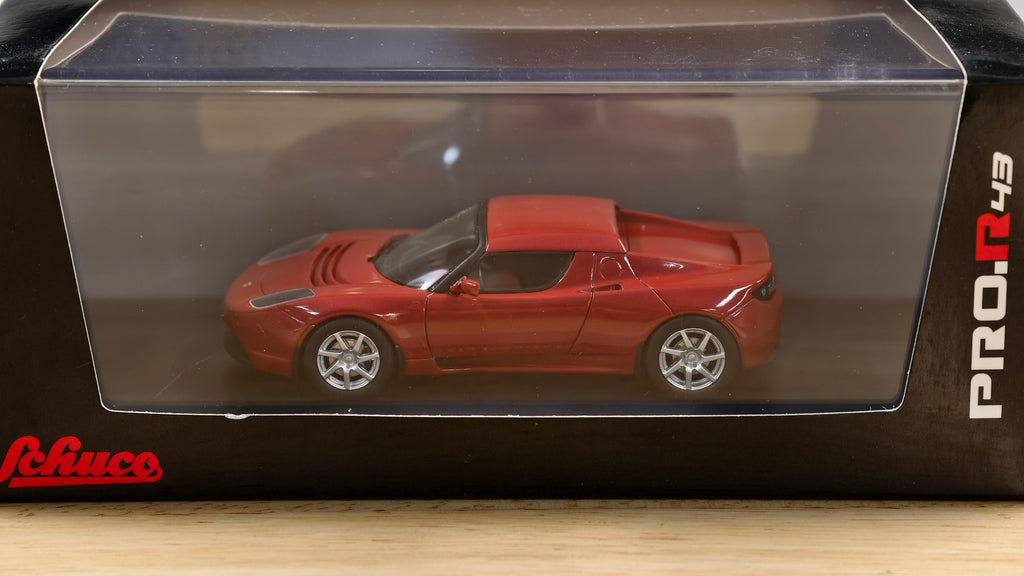 Tesla Roadster 1/43 by Schuco in red