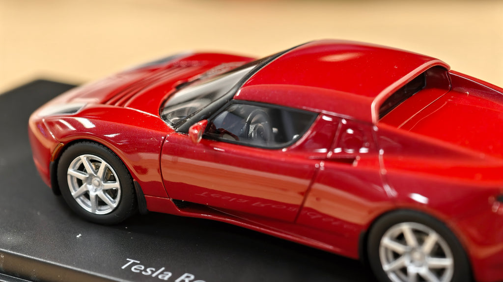 Tesla Roadster 1/43 by Schuco in red