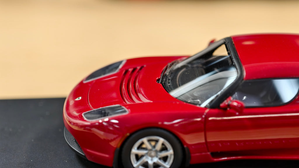 Tesla Roadster 1/43 by Schuco in red