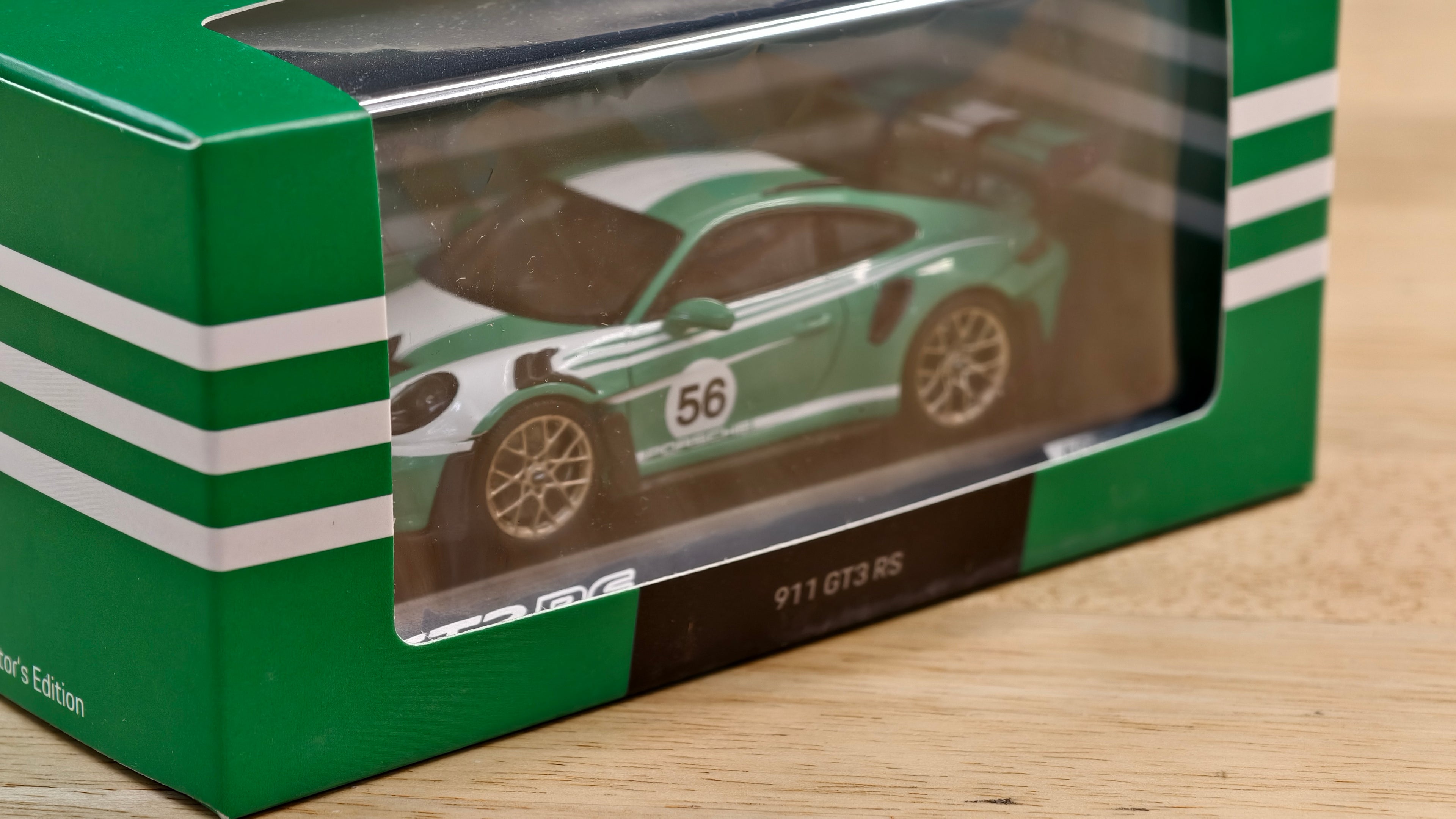 Porsche 911 gt3 rs by Minichamps 1/43 scale