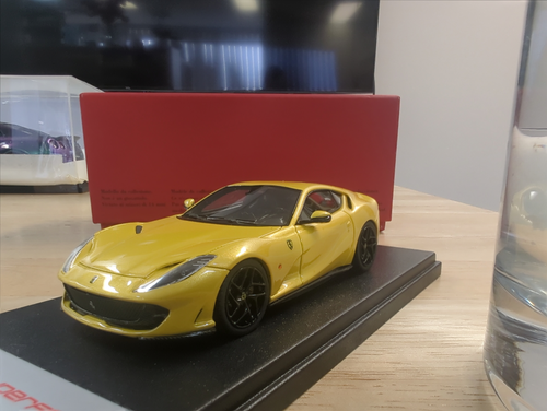 Looksmart 1/43 Scale Ferrari Superfast