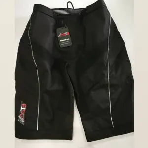 “Raptor” Men’s MTB Kit – Jet Black Enduro DH Shorts & Red/Black MTB Shirt
